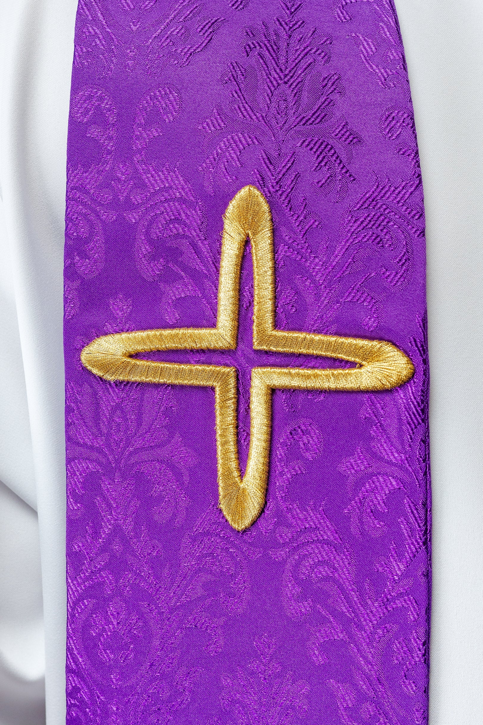 liturgical priest vestments - chasubles - stoles - copes - scapha.co