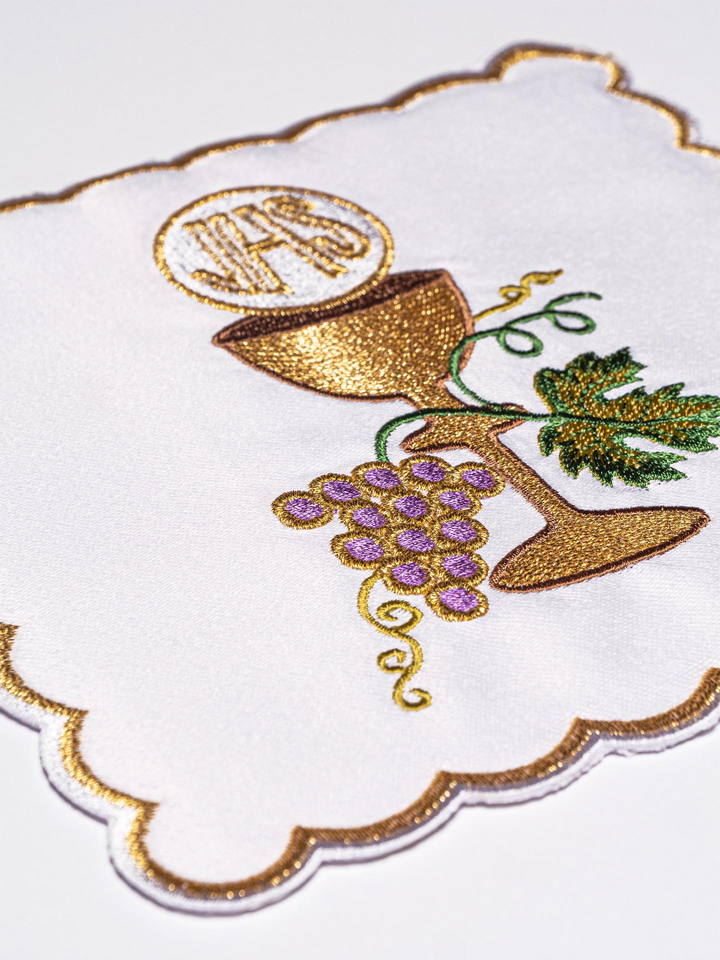 Complete set of chalice linens featuring Eucharistic embroidery in an elegant package
