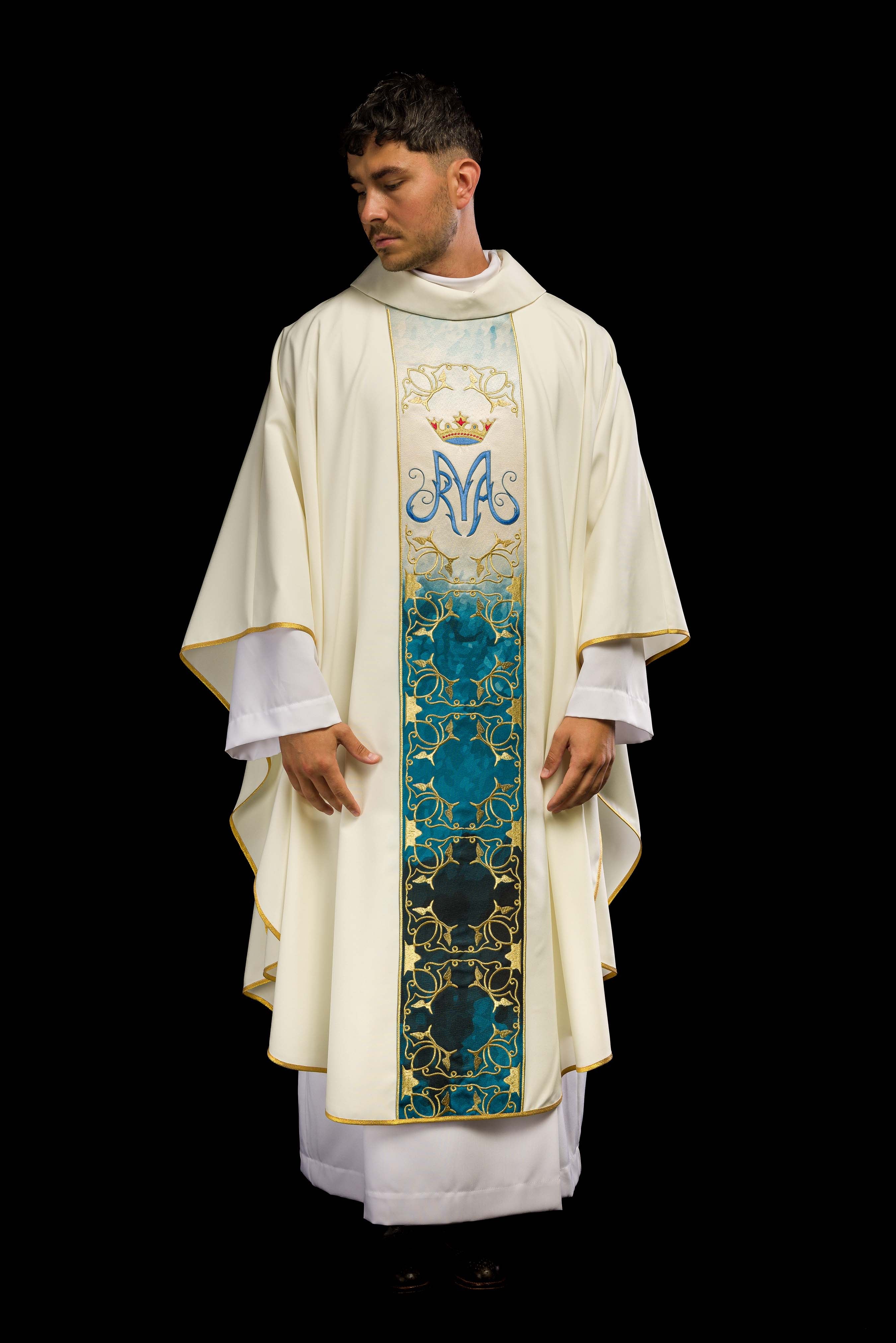 Marian liturgical vestment with embroidered and sublimated stripe in ecru